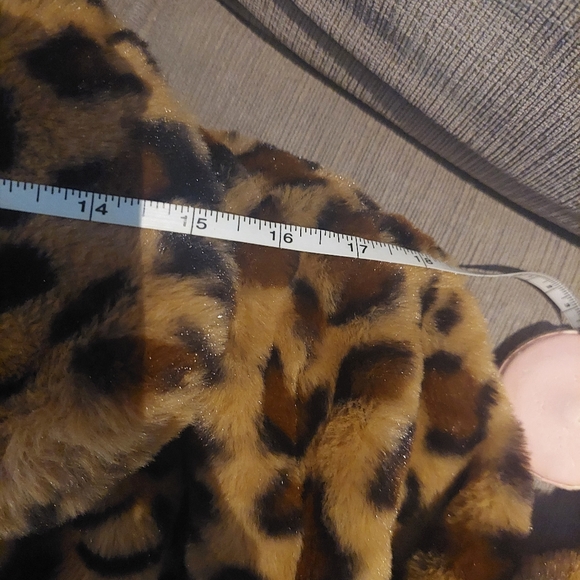 Faux Fur Coat Leopard print - Picture 10 of 12